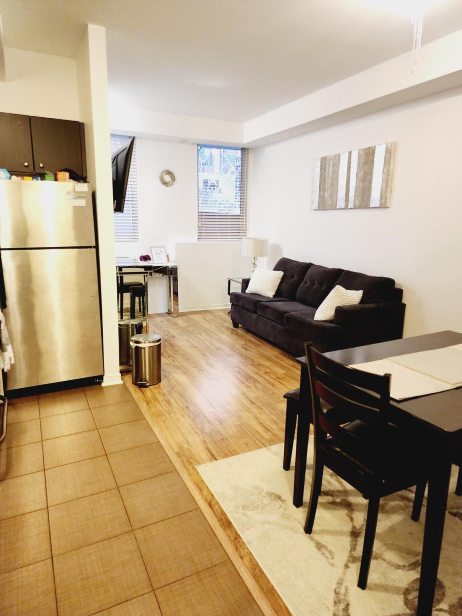 Beautiful Townhouse Near Yorkdale Mall, Wilson Subway Apartment Toronto Bagian luar foto